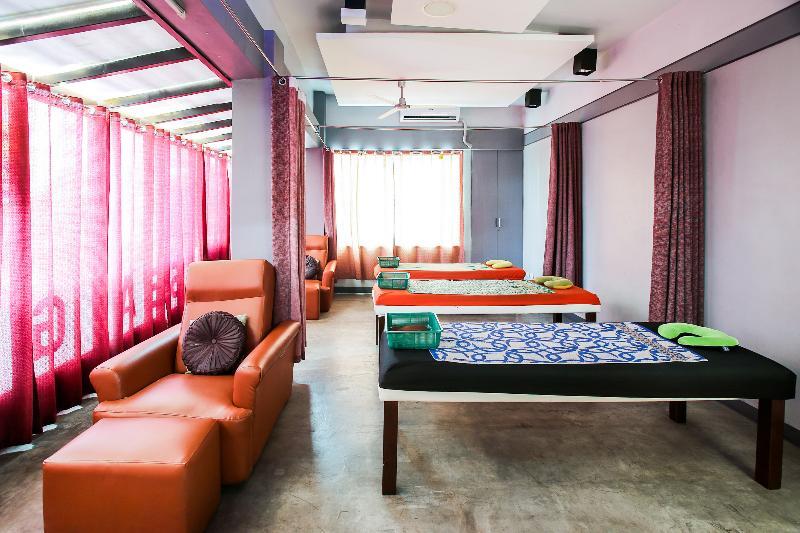 Super Oyo Capital O 786 Kwe Hotel And Resort Angeles Bagian luar foto